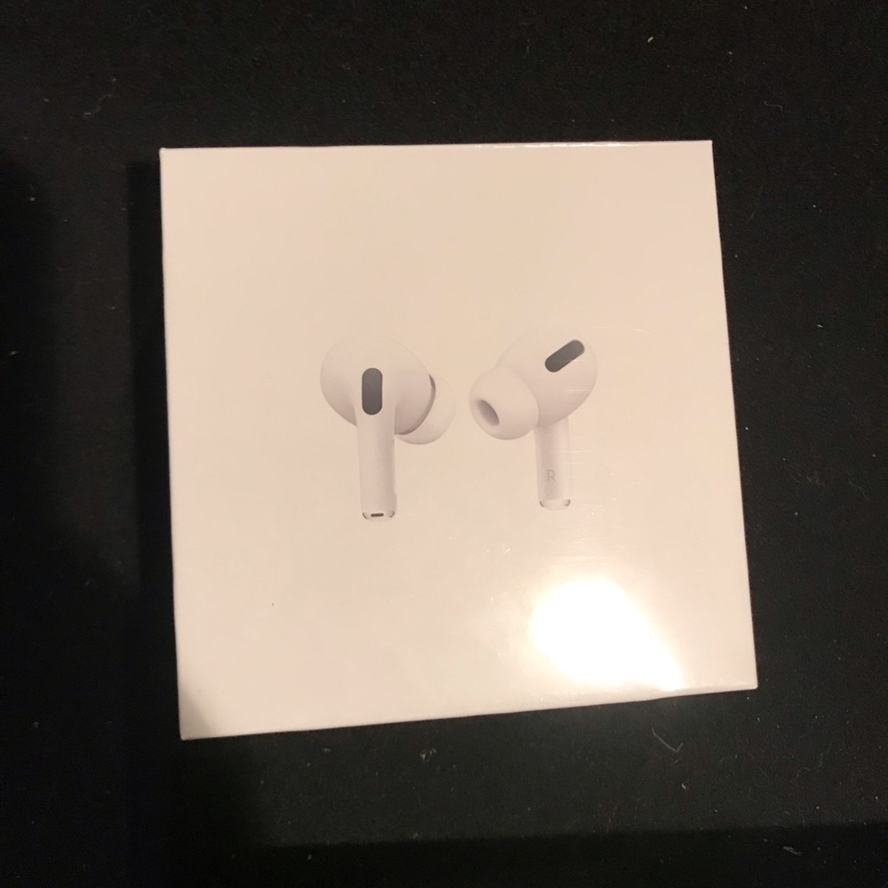 BRAND NEW AIR POD PROS!